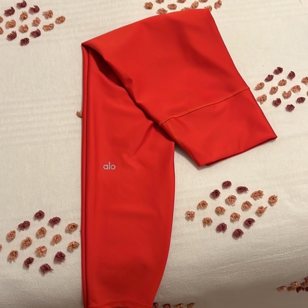 red hot set airlift 7/8 legging size Large